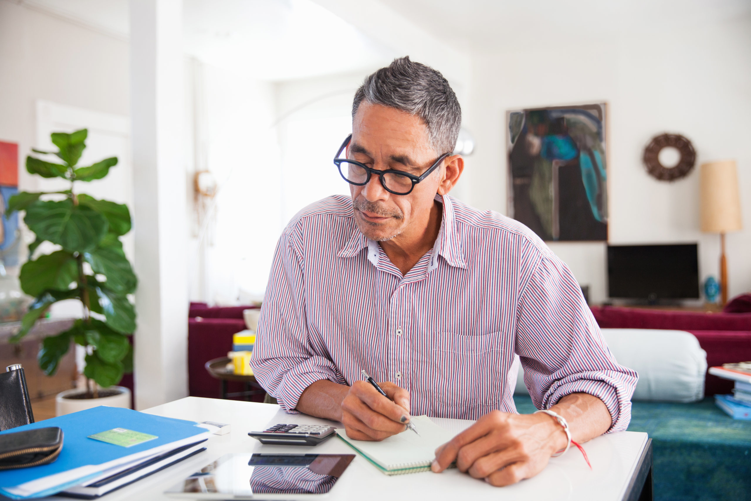 Man learning how to build an emergency fund